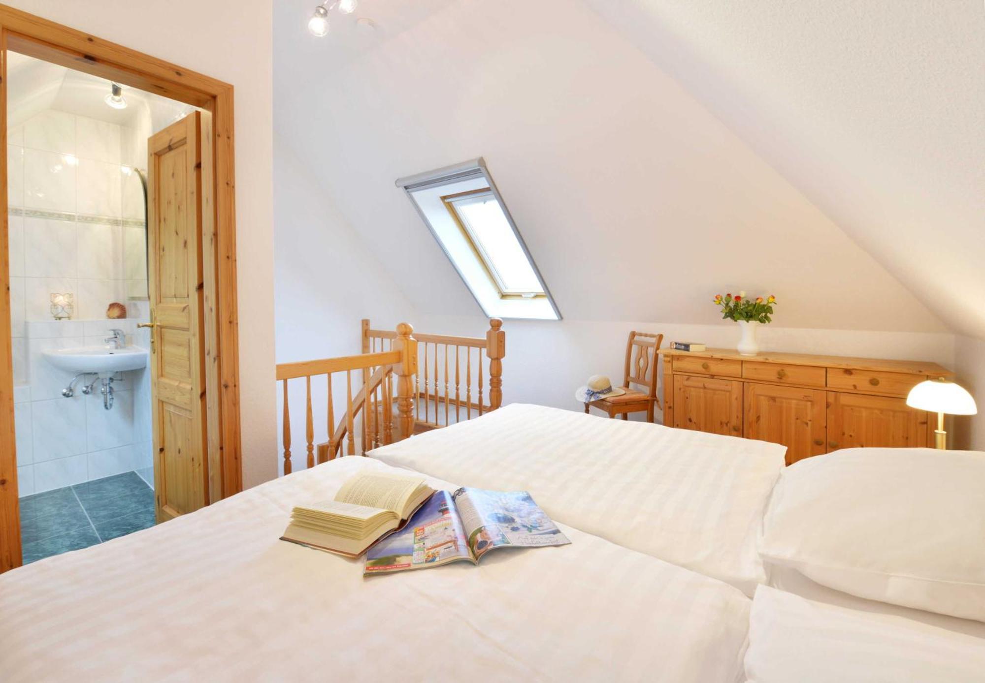 Stoertebeker Appartements - "Stoertebeker Pferdehof" Ralswiek Room photo