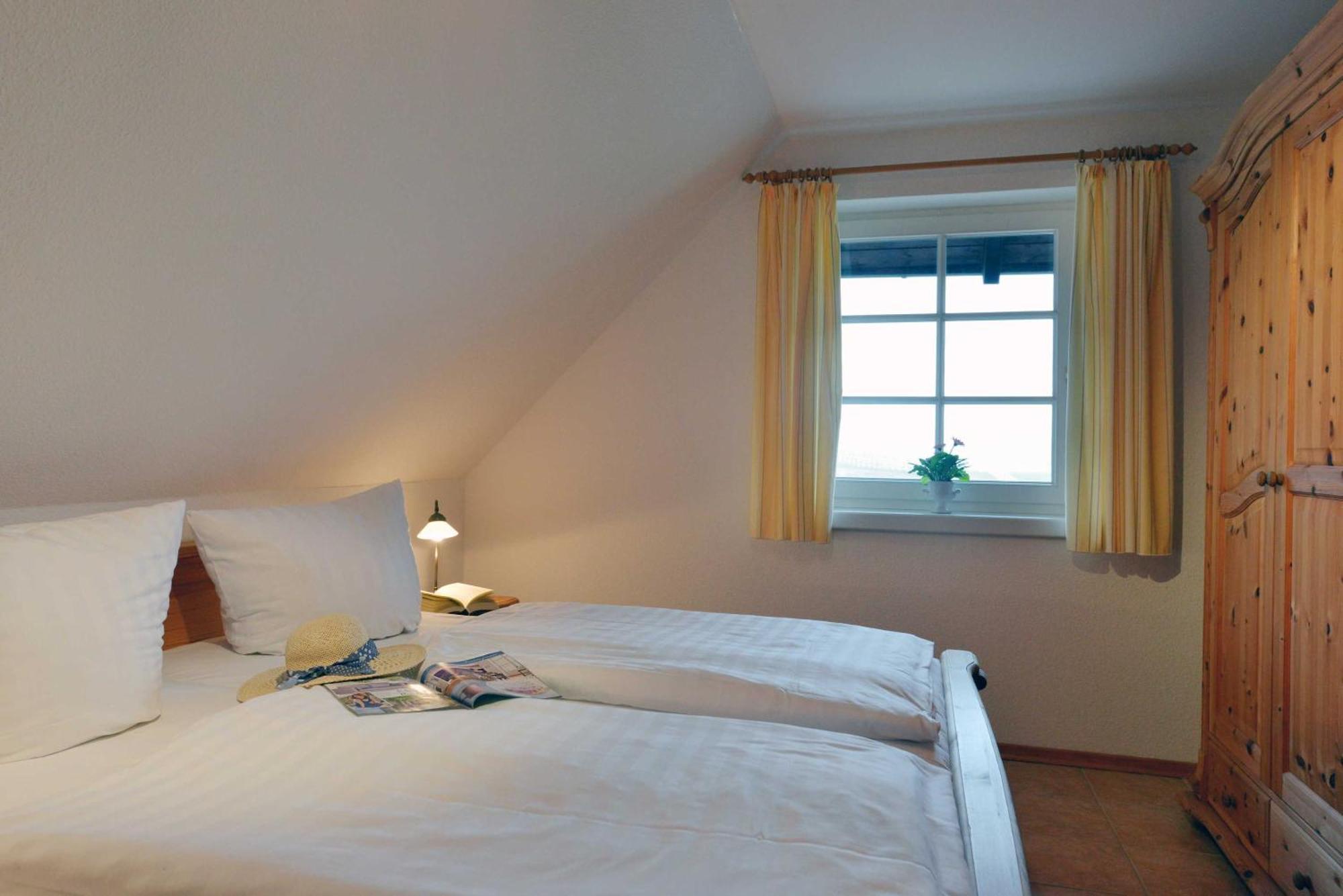 Stoertebeker Appartements - "Stoertebeker Pferdehof" Ralswiek Room photo