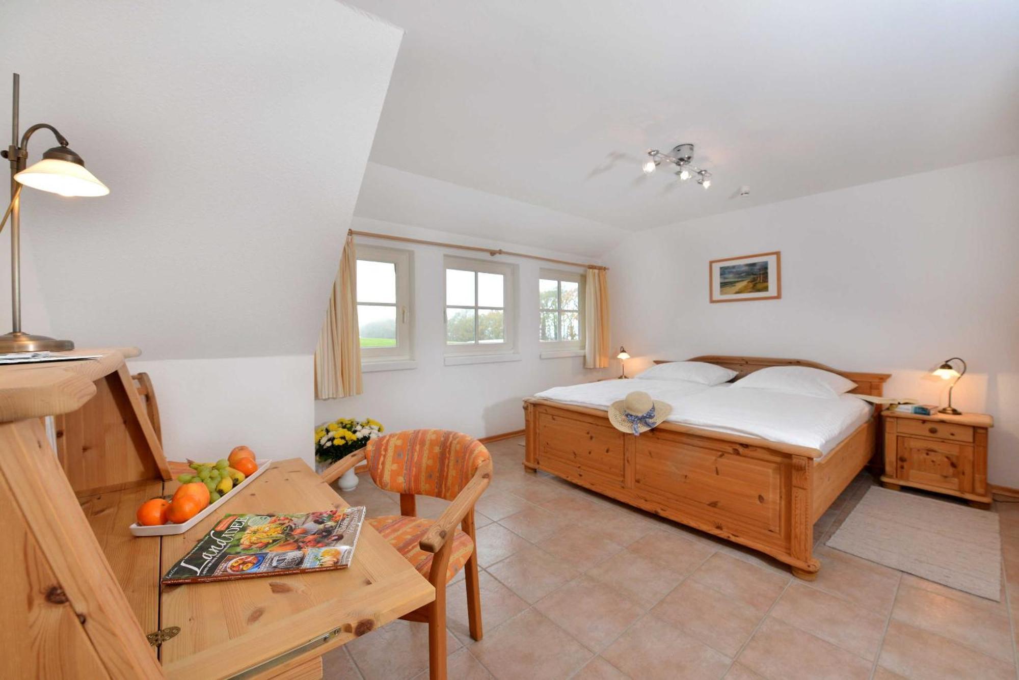 Stoertebeker Appartements - "Stoertebeker Pferdehof" Ralswiek Room photo
